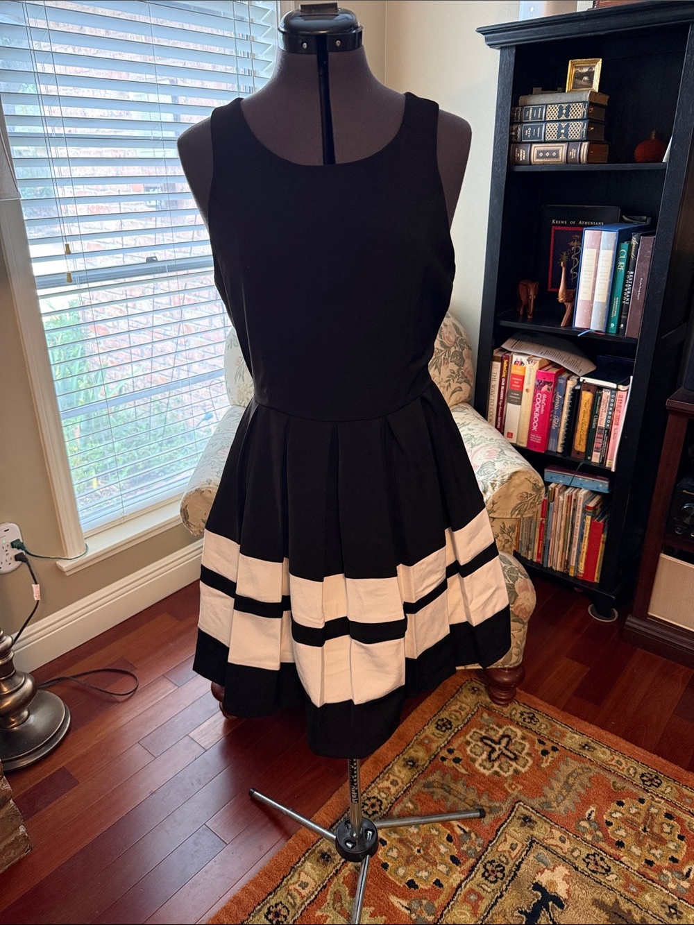 Sugarlips Elegant and Fun Black Dress Size M